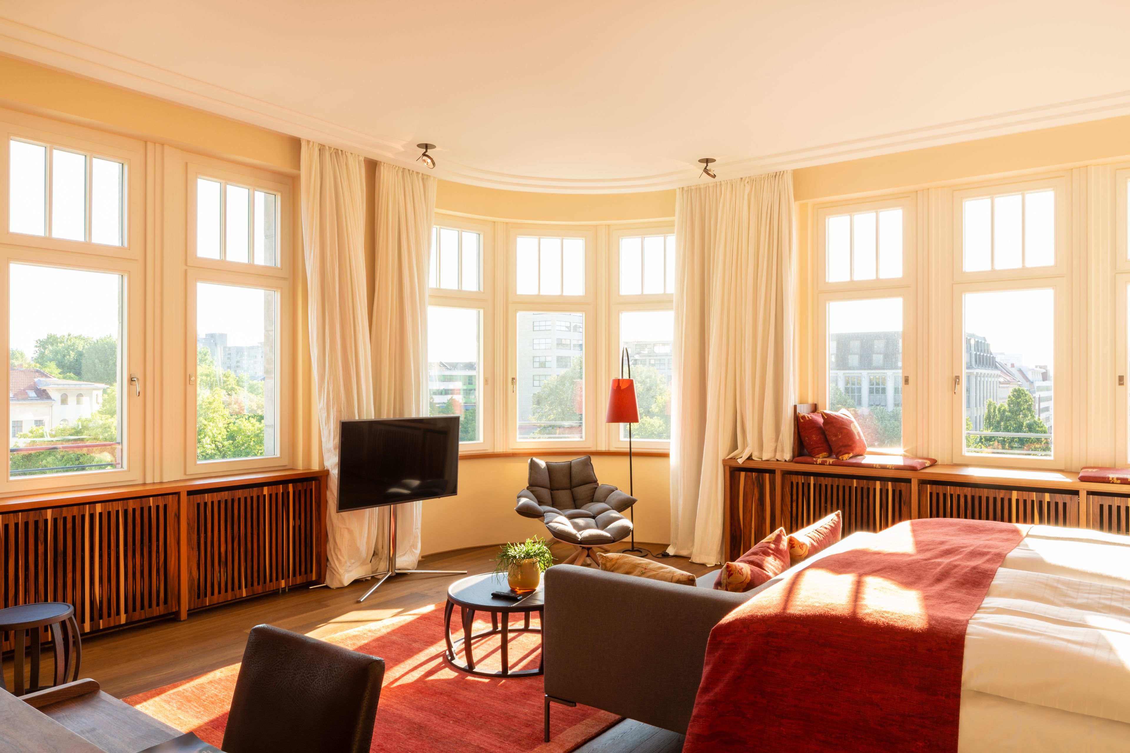 suite (orania. 86) | egyptian cotton sheets, premium bedding, minibar, in-room safe