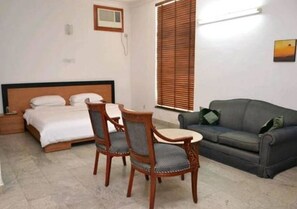 Coffres-forts dans les chambres, bureau