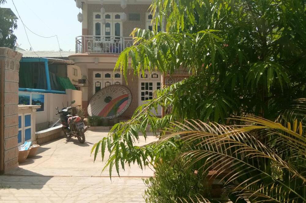 Lux Pillow Hostel — hostel in No.518, Thiripyitsaya 4 Rd (FIT Rd), Nyaung-U MM, 100500