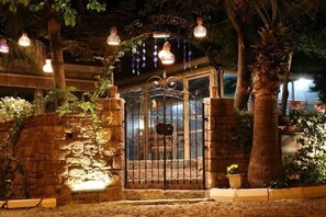 Exterior detail - Nesos Hotel (Ayvalik)