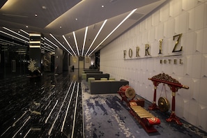 Lobby sitting area - Forriz Hotel (Yogyakarta)