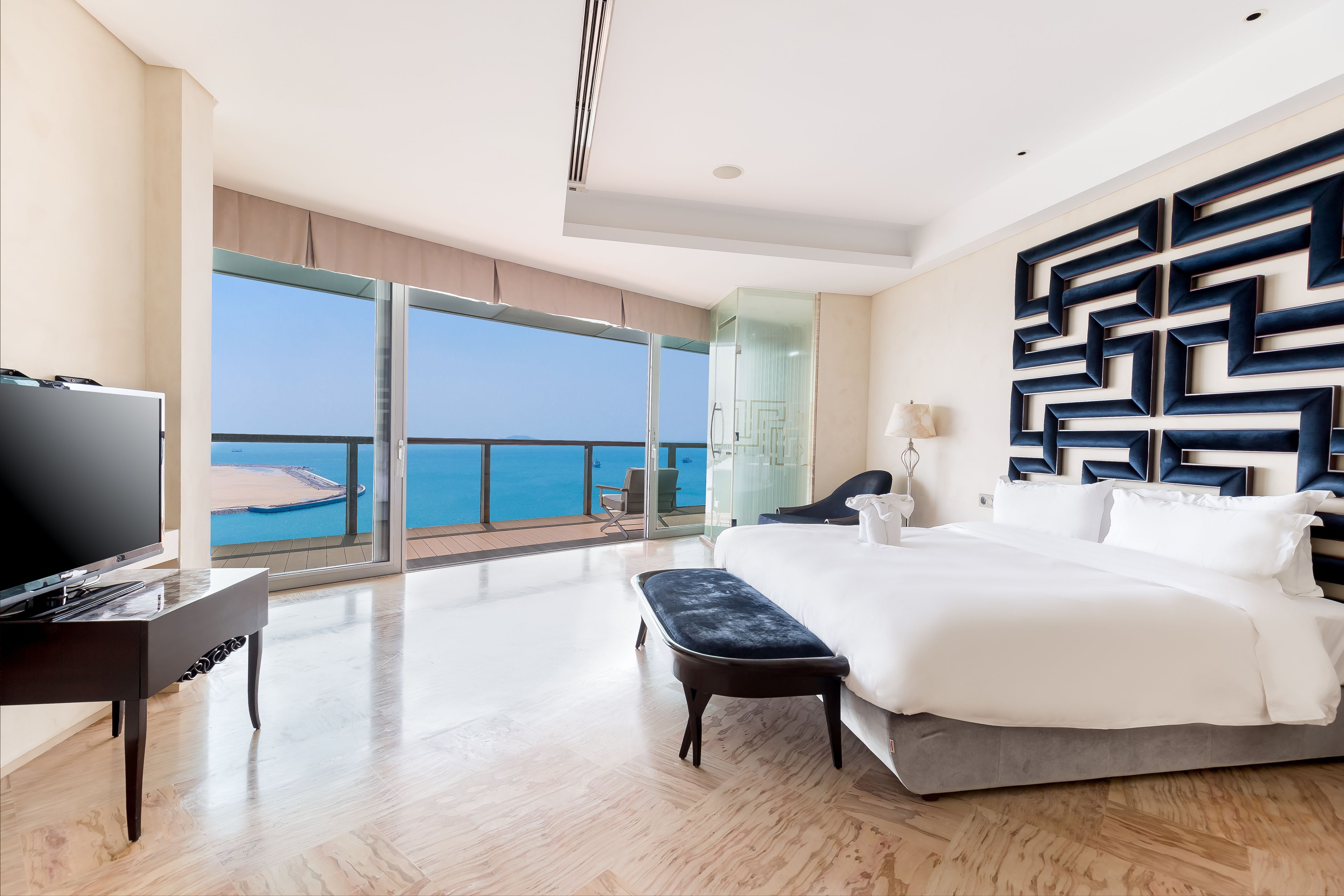 Premier Suite, 1 Bedroom, Sea View(16-20F)