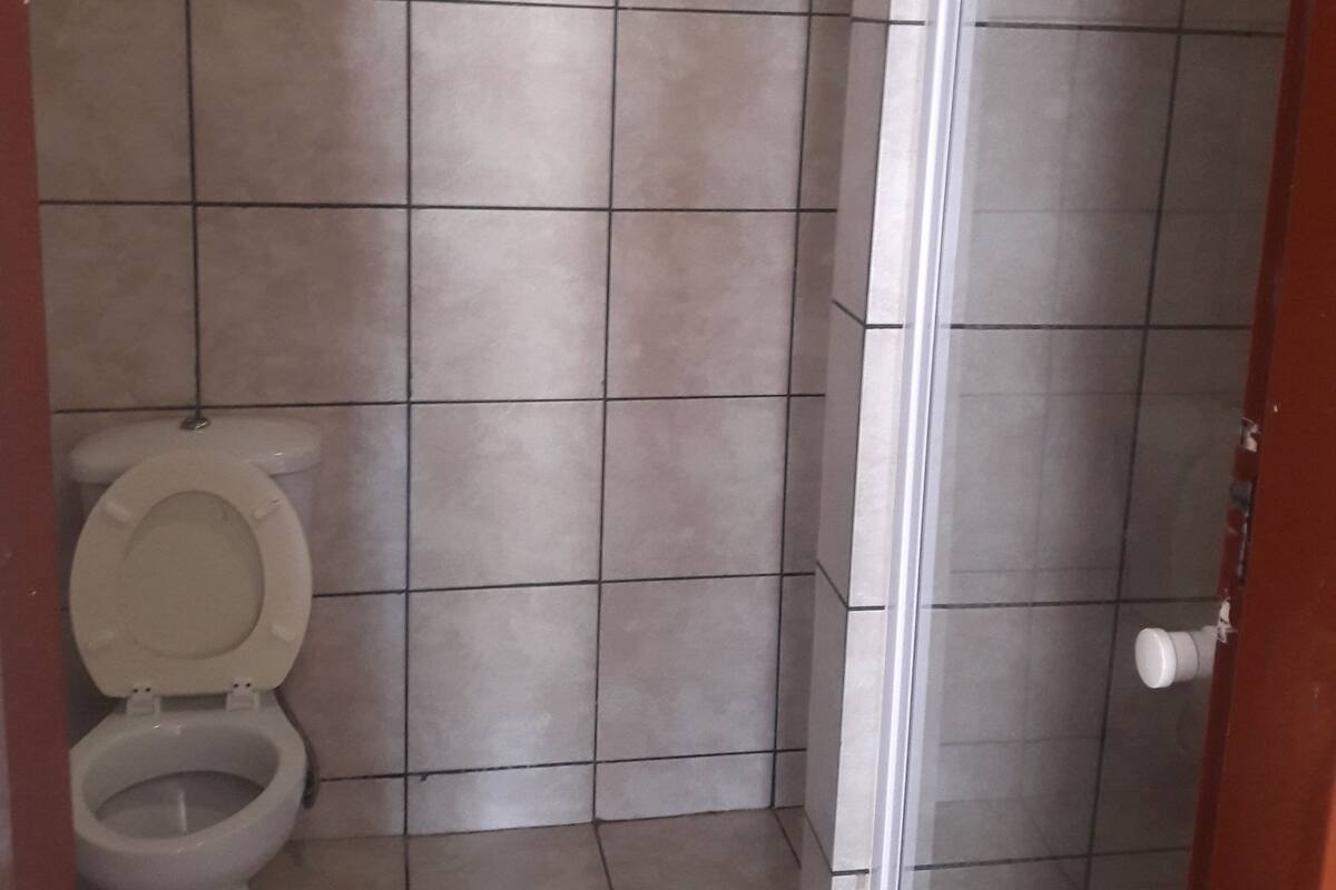 Zimmer, 1 Queen-Bett | Badezimmer