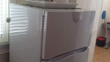 Apartment, 3 Bedrooms | Mini fridge