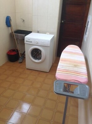Laundry room - Apartamento Idilfa (Praia)