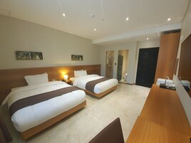 Standard Twin Room, 2 Double Beds (more than 2 people, extra person fee 15,000KRW on the spot) | Premium bedding, down comforters, blackout drapes, soundproofing