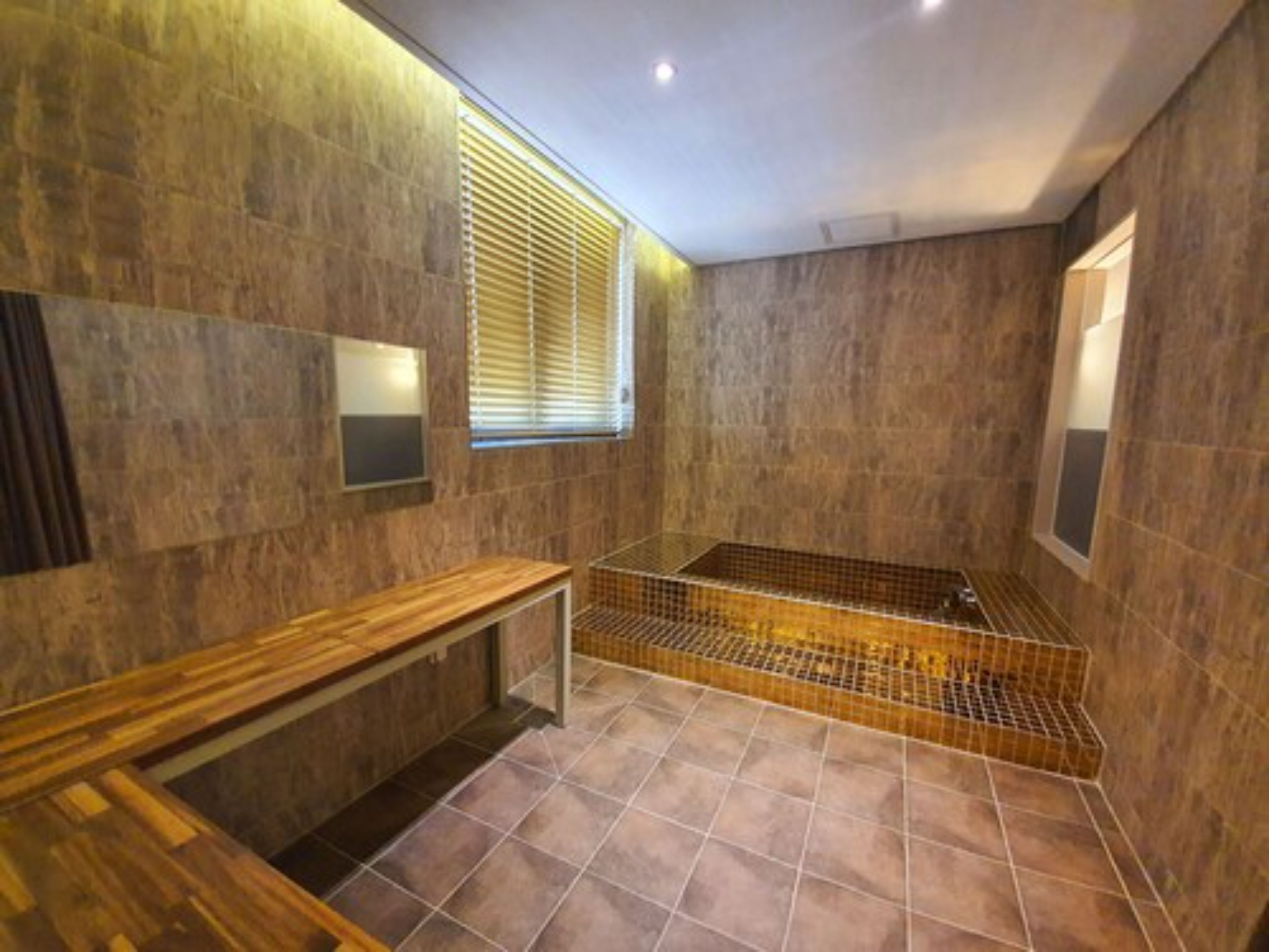 suite family (more than 4 people, extra person fee 15,000krw/pax on the spot) | 1 bedroom, premium bedding, down duvets, blackout curtains