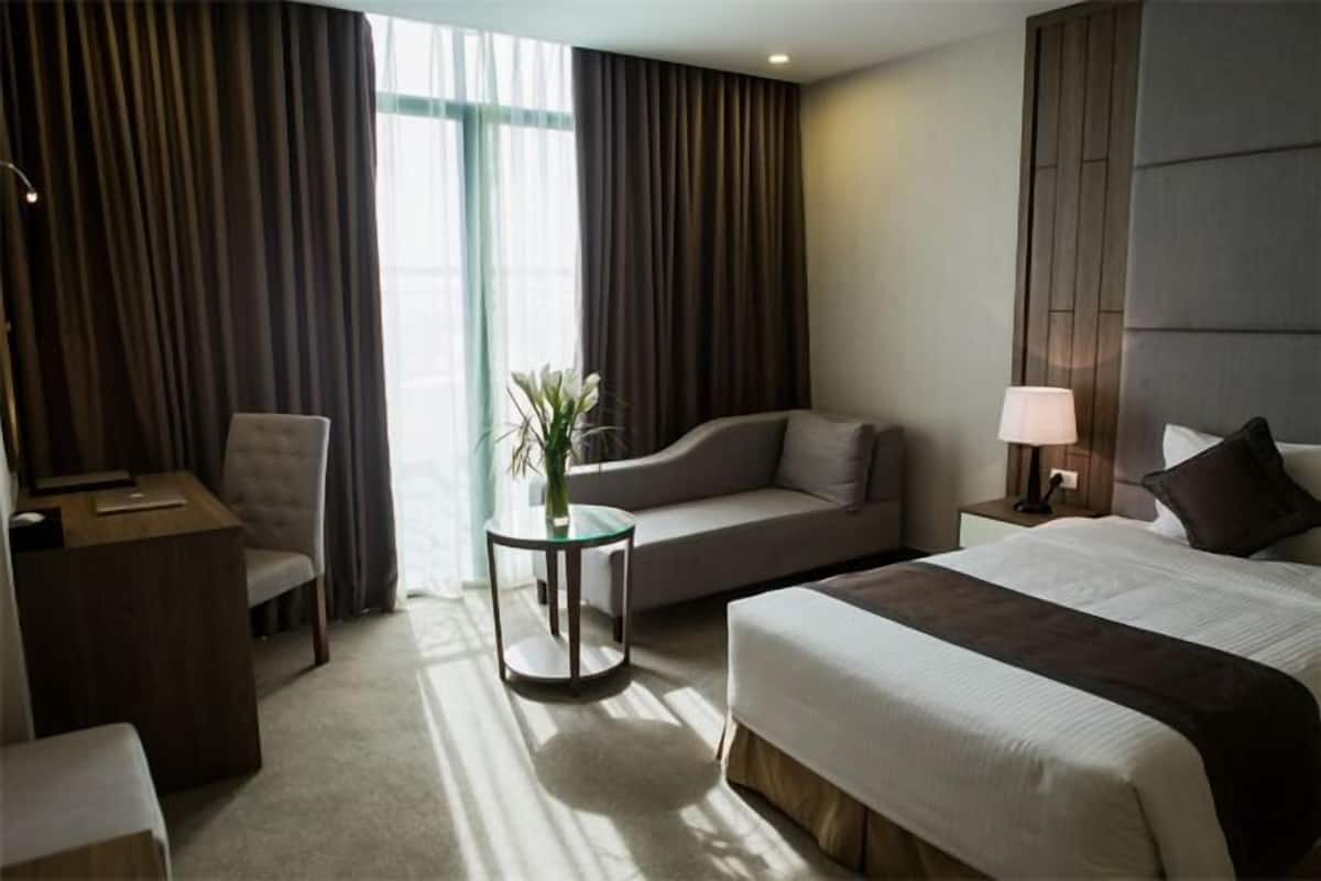 Minibar, in-room safe, desk, blackout drapes