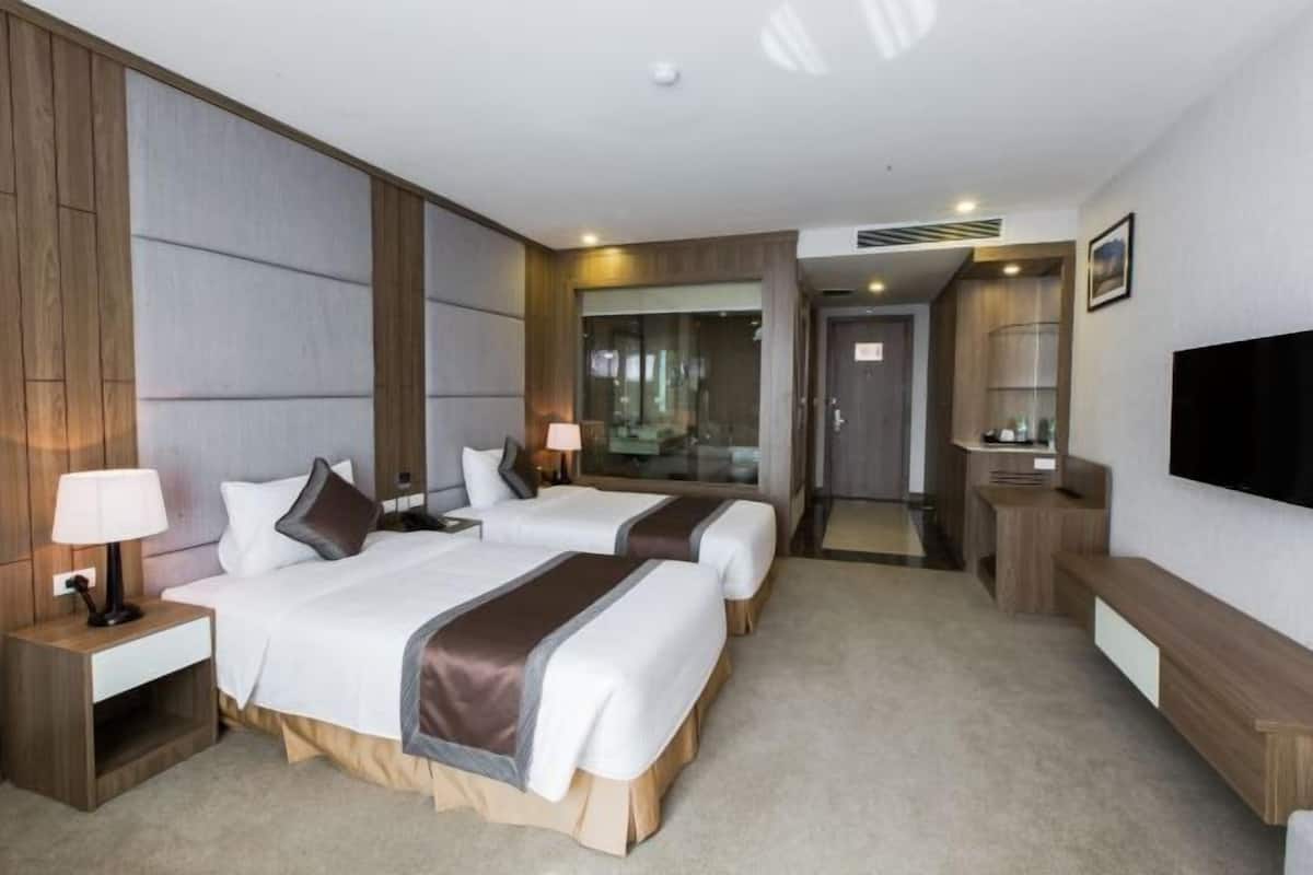 Minibar, in-room safe, desk, blackout drapes