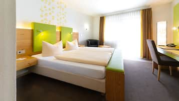 Standard-Doppelzimmer, 1 Queen-Bett | Allergikerbettwaren, Zimmersafe, Schreibtisch, Bügeleisen/Bügelbrett