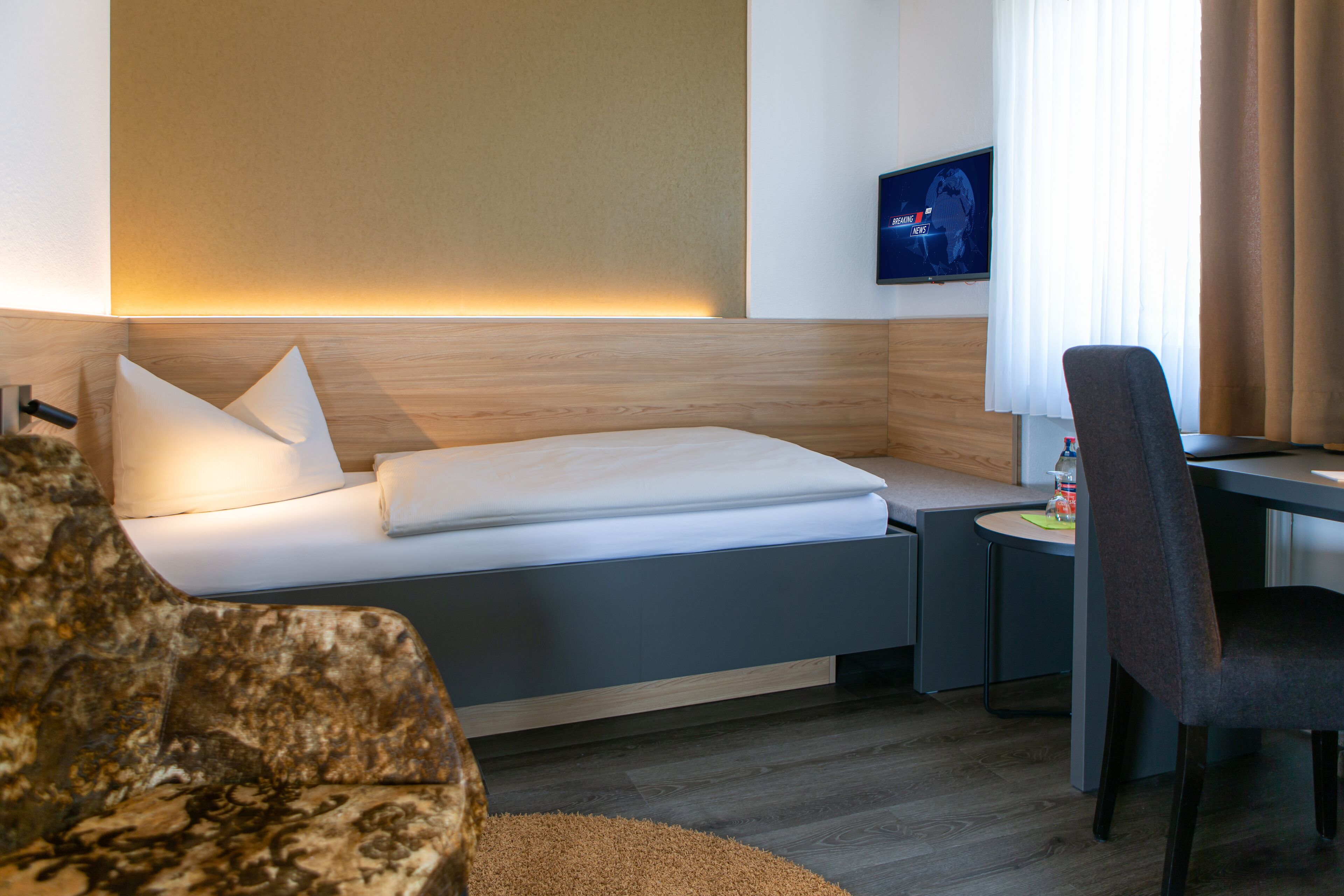 standard single room | 1 bedroom, hypo-allergenic bedding, in-room safe, desk