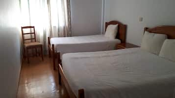 Twin Room | Free WiFi, bed sheets