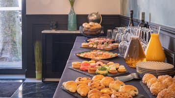 Petit déjeuner préparé sur commande servi tous les jours en supplément