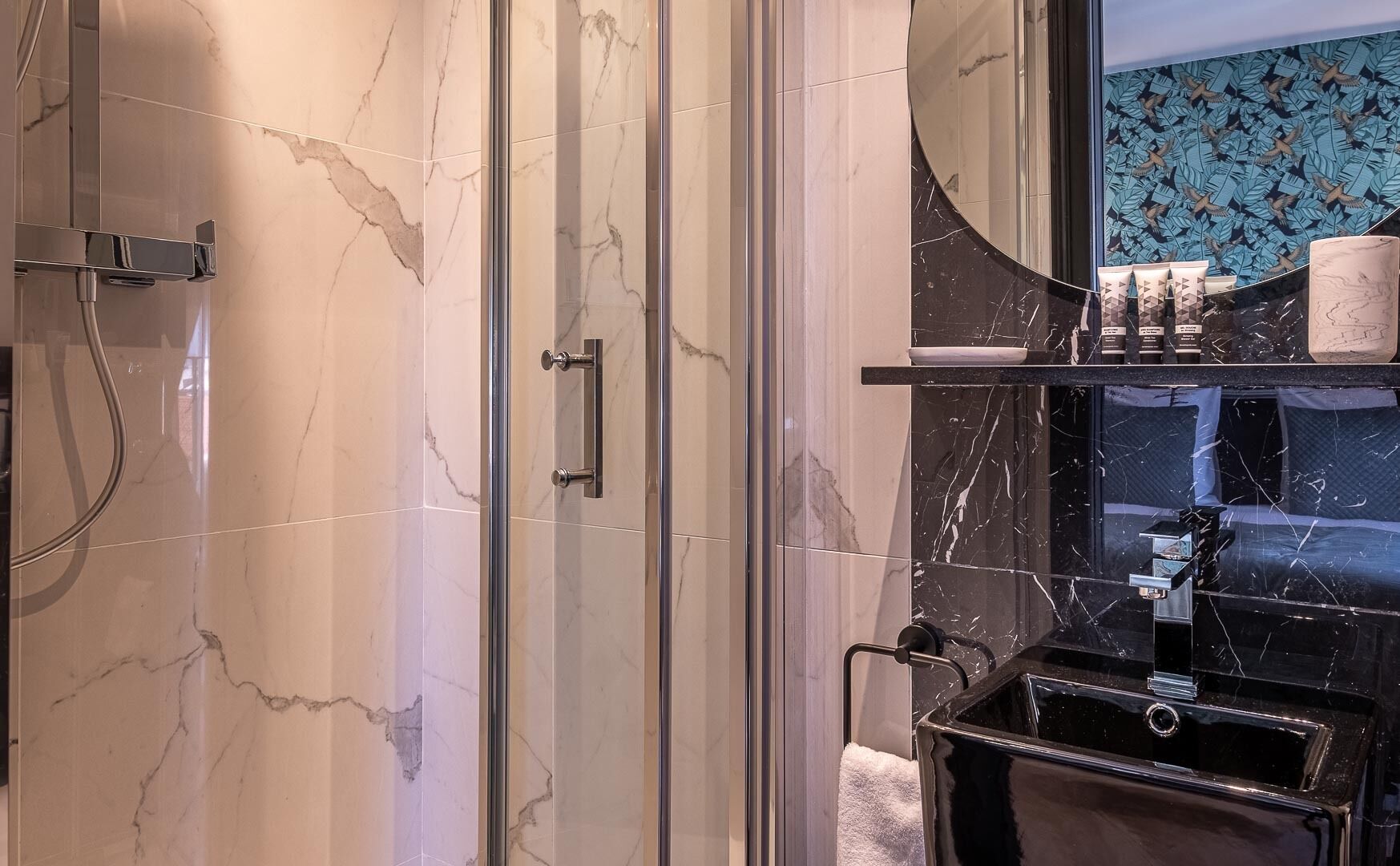 comfort studio | bathroom | free toiletries, hair dryer, towels