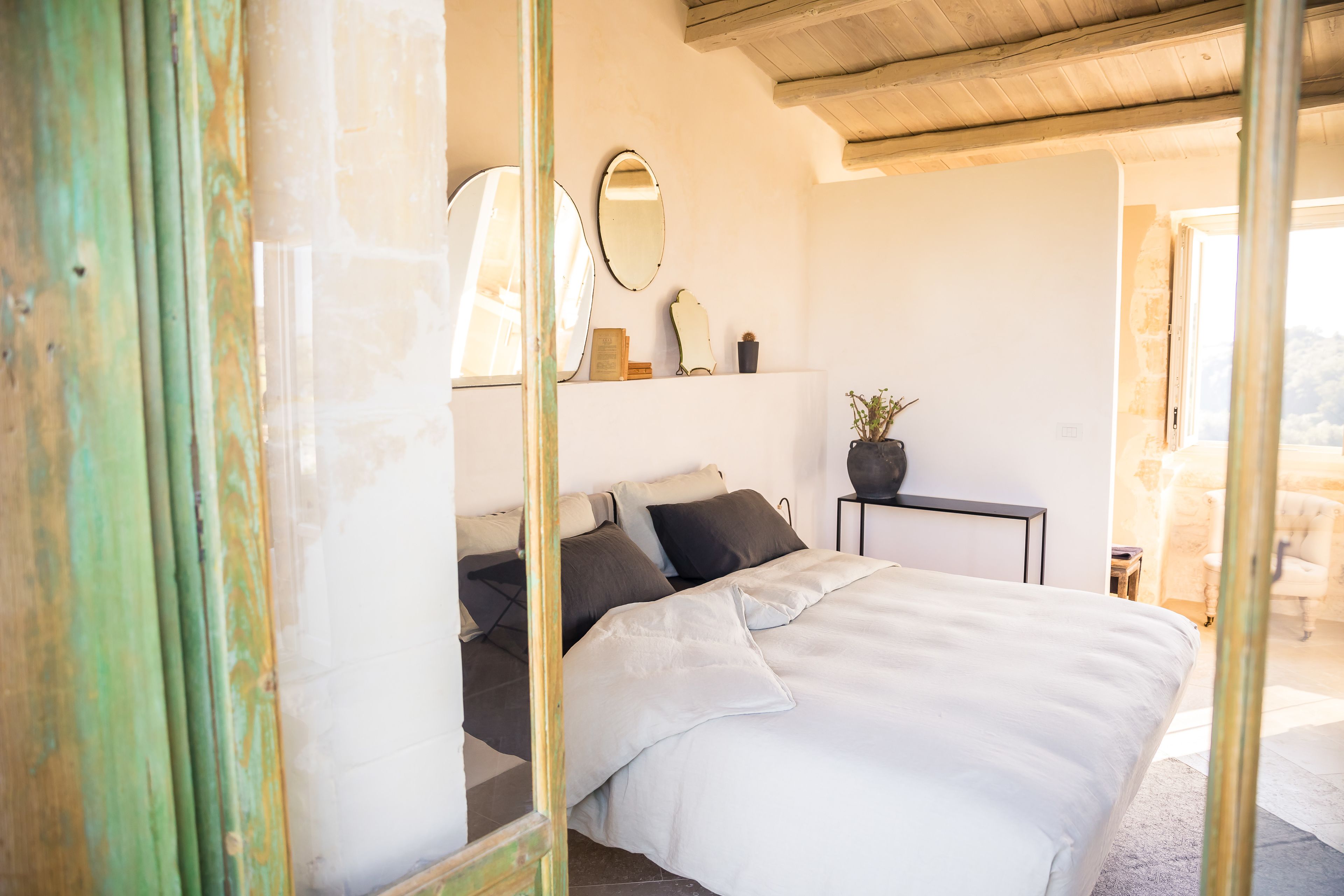 Habitación doble superior, 1 cama Queen size, vista al valle | Ropa de cama de alta calidad y caja de seguridad en la habitación 