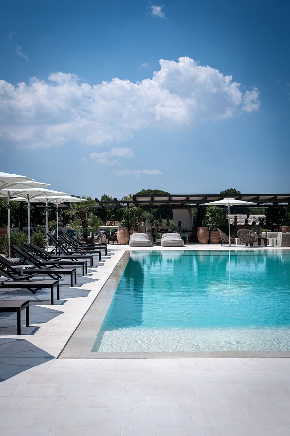 Seasonal outdoor pool