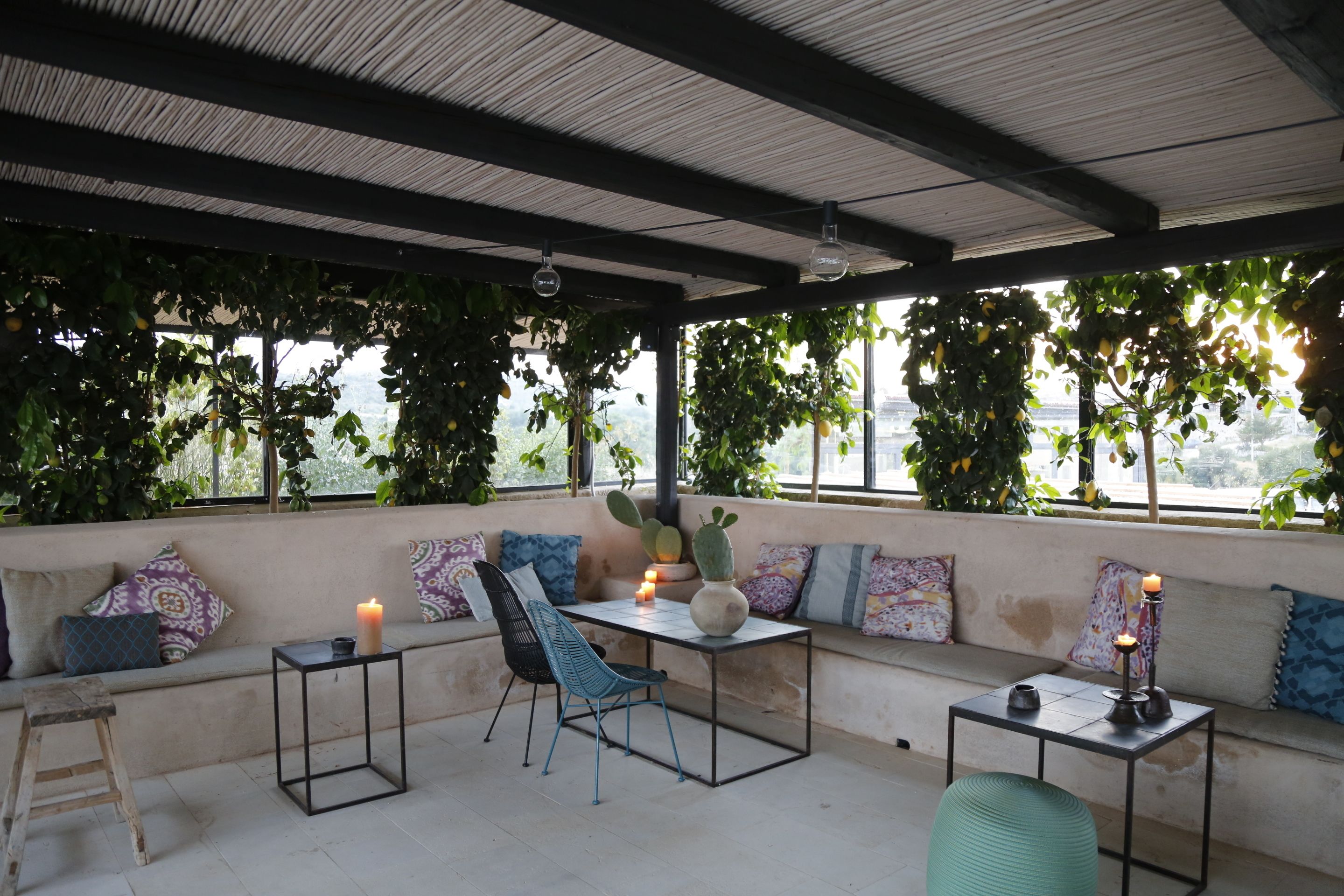 Bar en bord de piscine