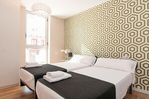 Grand Duplex, 3 Bedrooms | In-room safe, iron/ironing board, free cribs/infant beds, rollaway beds - Blue Apartments (Barcelona)