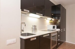 Maisonette, 3 Schlafzimmer | Eigene Küche | Großer Kühlschrank, Mikrowelle, Ofen, Herdplatte
