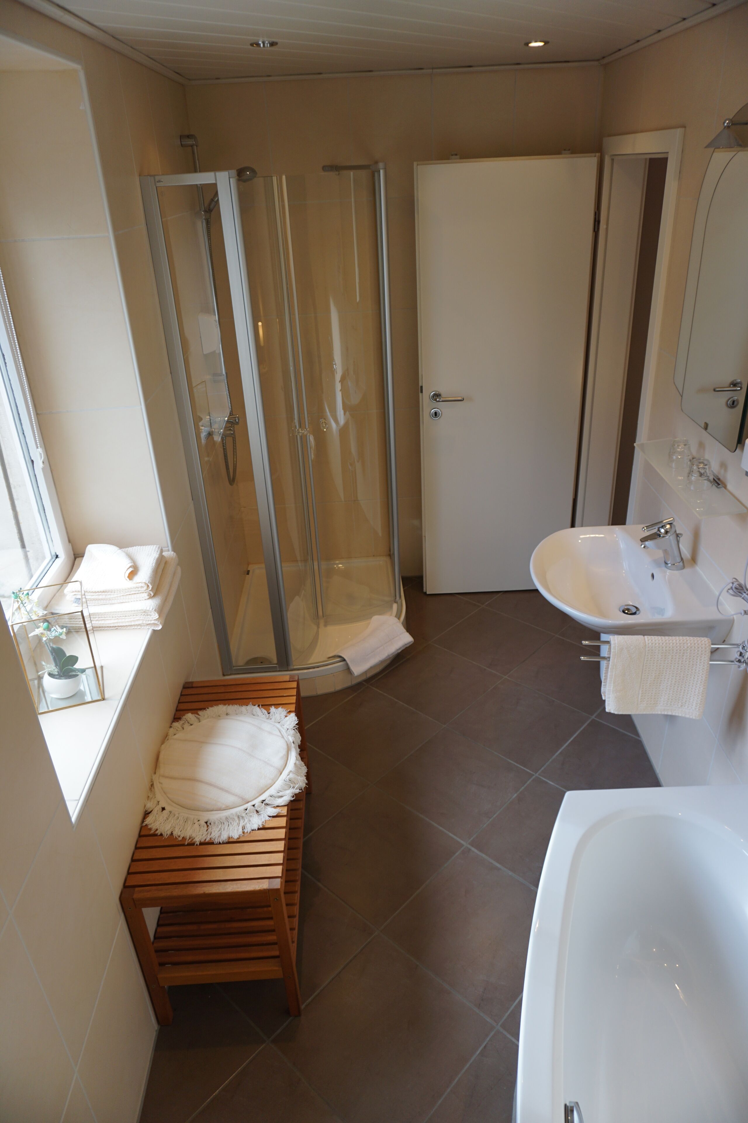 comfort triple room, 1 bedroom, river view | bathroom | shower, free toiletries, towels