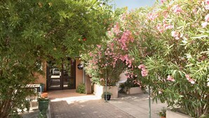 Unclassified image, 4 of 61, button - Hôtel Le Relais De Trans (Trans-en-Provence)