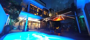 Fachada de la propiedad
