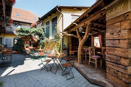 Patio. Hotel bayrischer Löwe