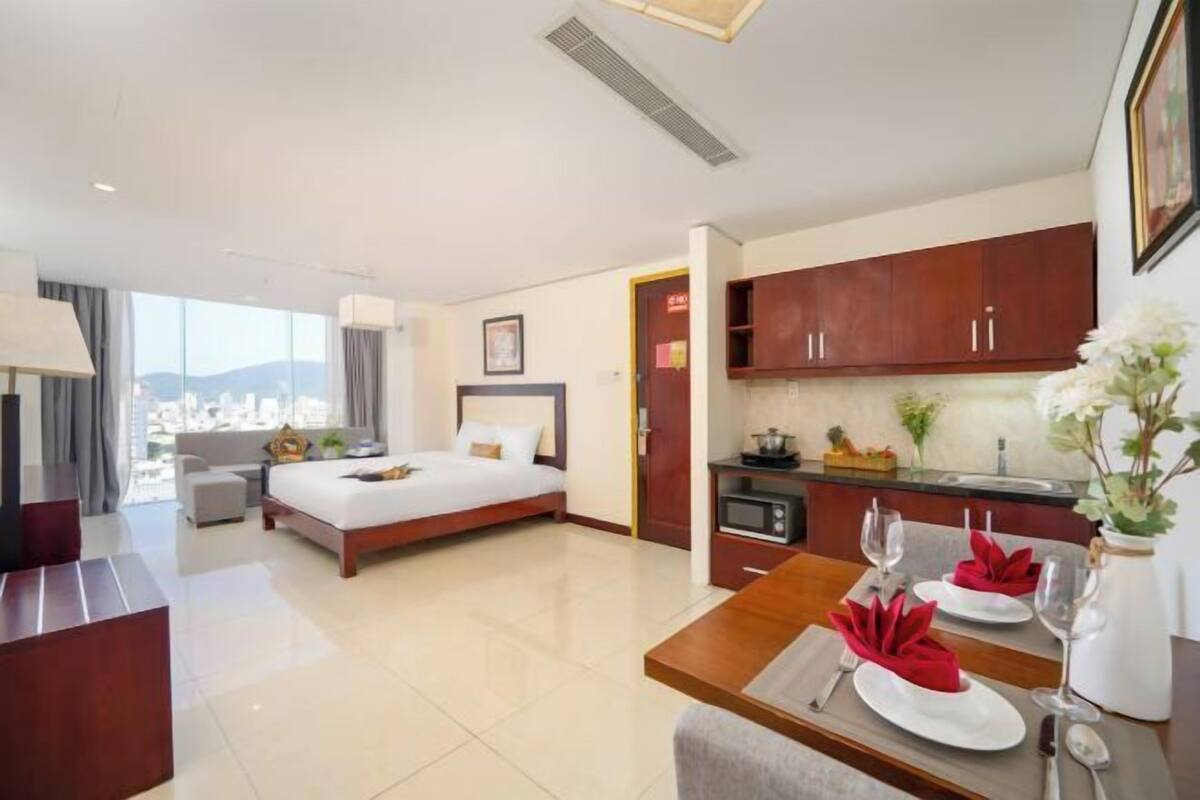 1 bedroom, minibar, in-room safe, desk