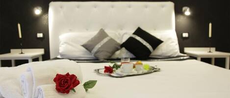 房內夾萬、書桌、遮光窗簾/窗簾、隔音