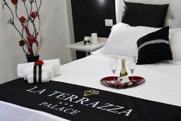 Coffres-forts dans les chambres, bureau, rideaux occultants