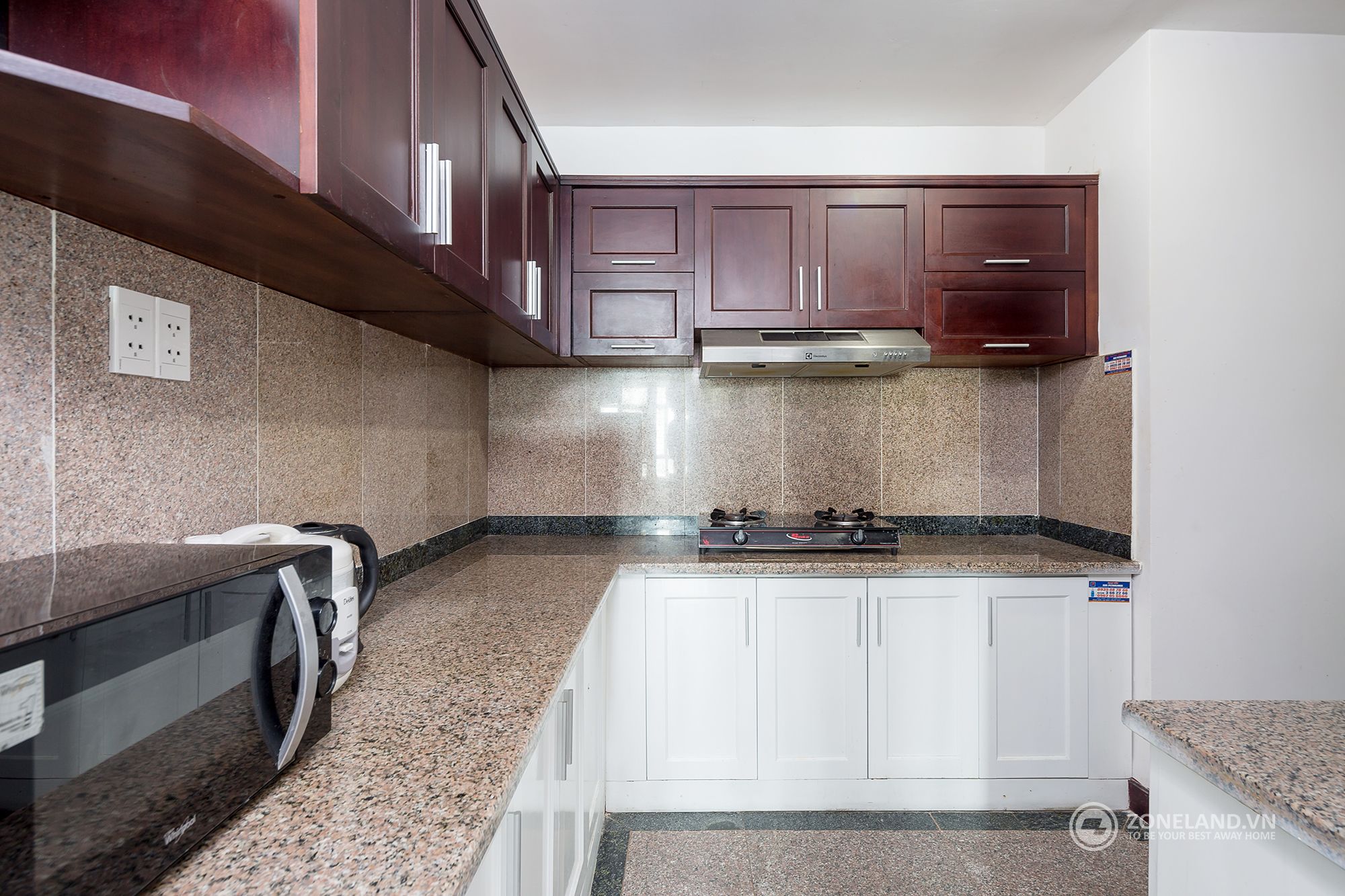 signature apartment, 3 bedrooms, pool view | private kitchen | fridge, microwave, stovetop, rice cooker