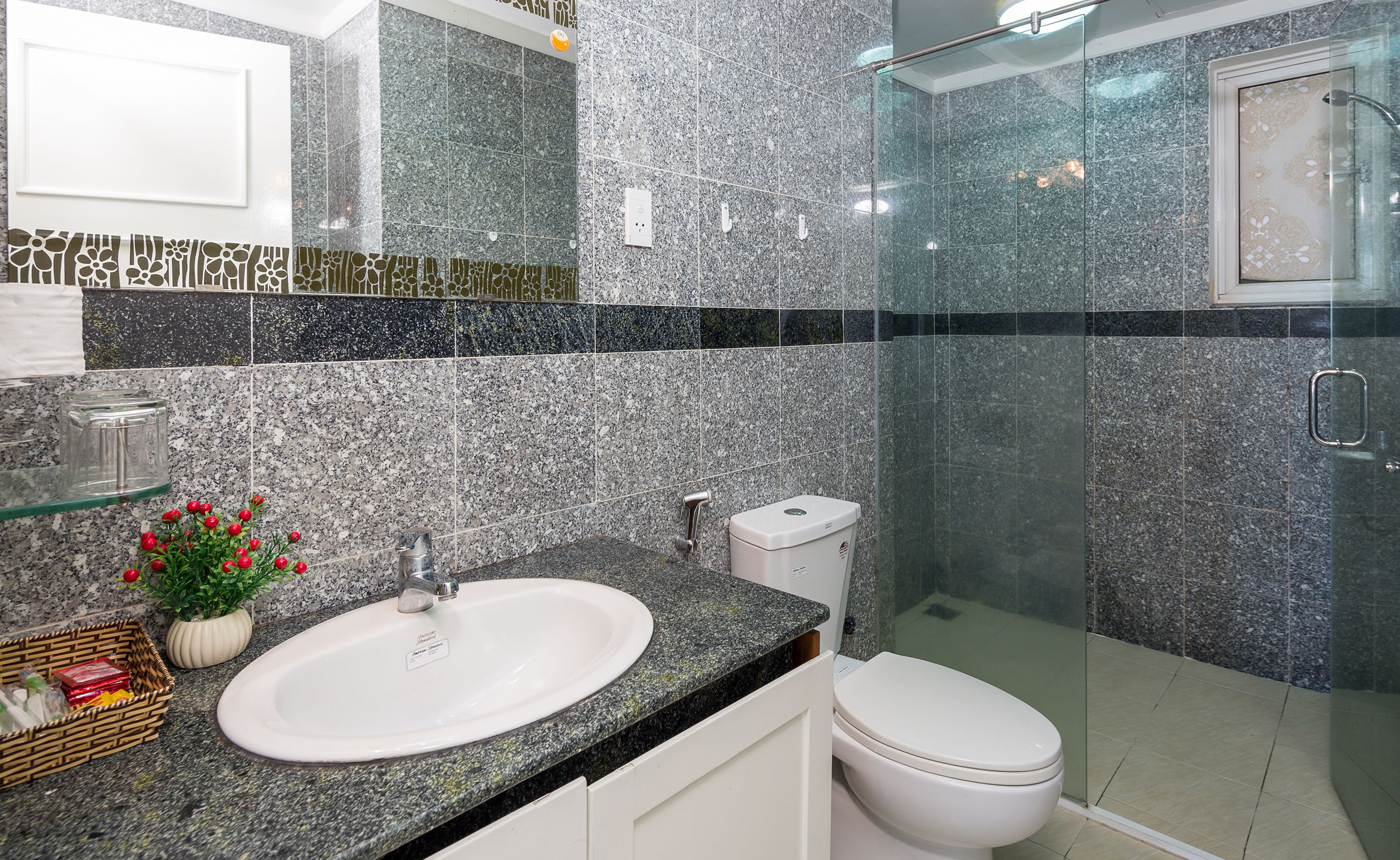 grand apartment, 3 bedrooms, city view | desk, laptop workspace, soundproofing, free wifi