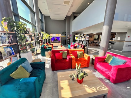 Lounge. CAMPANILE METZ NORD - Woippy