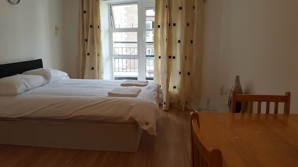 1 bedroom, desk, iron/ironing board, free WiFi