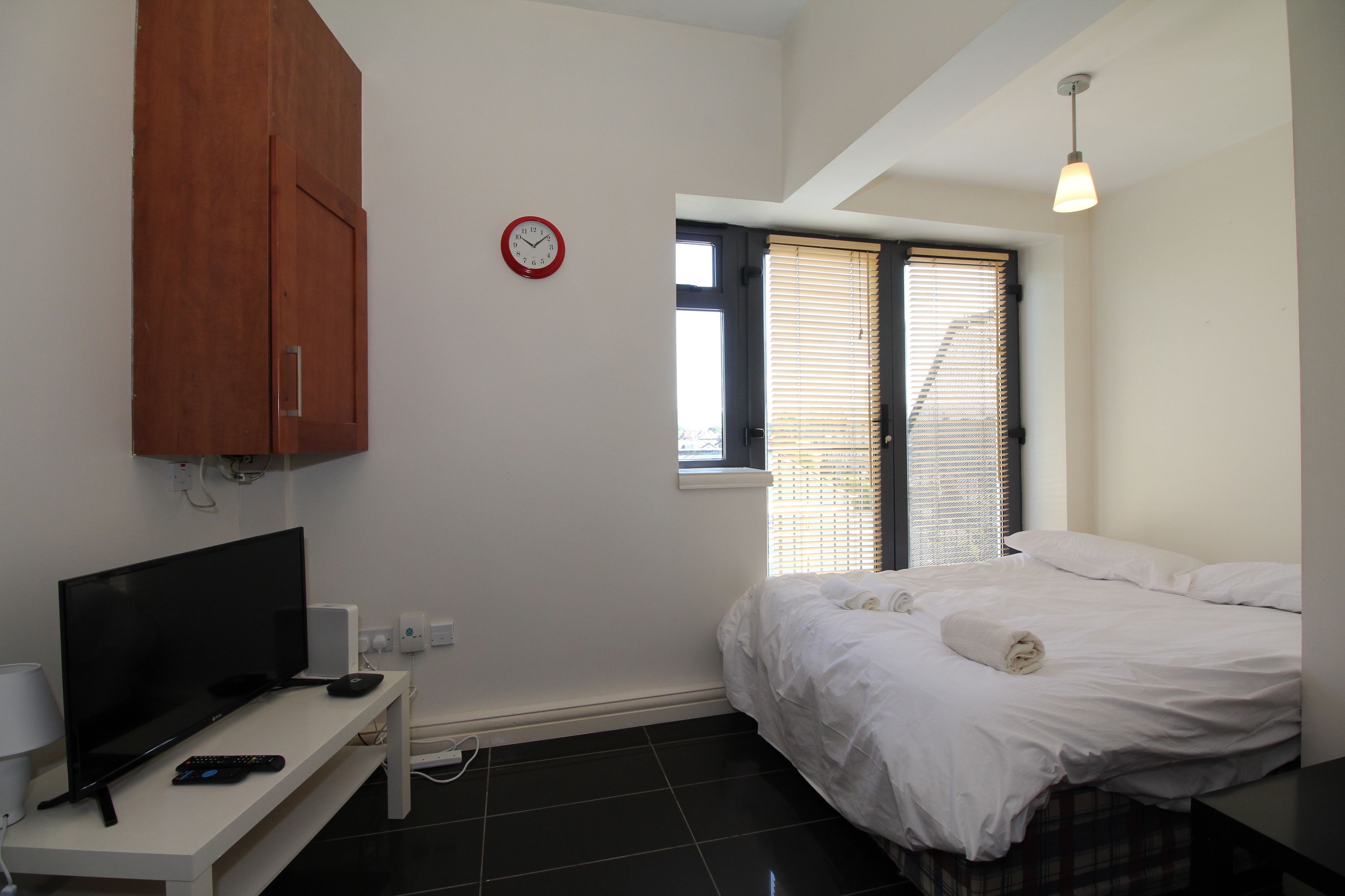 Basic Apartment, 1 Bedroom, Balcony | 1 bedroom, desk, iron/ironing board, free WiFi