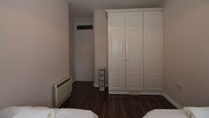 Unclassified image, 2 of 13, button - Windmill Self Catering (Dublin)