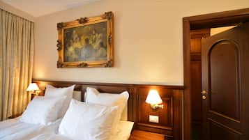 Suite Deluxe, 1 cama King size y sofá cama | Sábanas de algodón egipcio, ropa de cama de alta calidad y edredón
