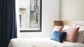 Deluxe tweepersoonskamer (Spa Access) | Luxe beddengoed, donzen dekbedden, een gratis minibar