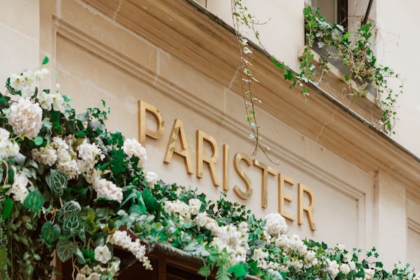 Front of property - Hotel Parister & Spa (Paris)
