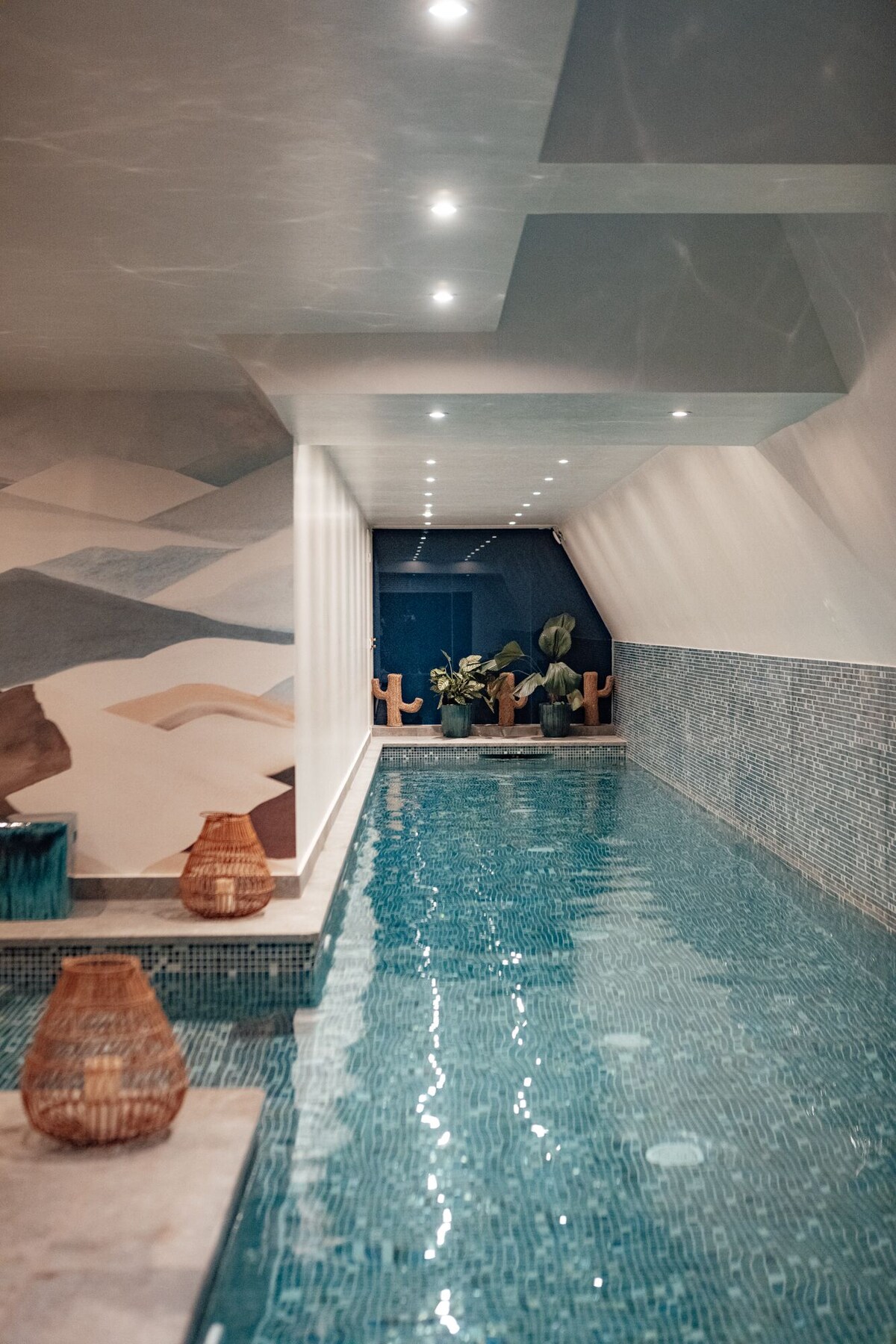 18-metre indoor pool