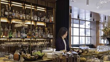 Dagelijks ontbijtbuffet (EUR 24 per persoon)
