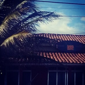 Front of property - Saqua Beach Hostel (Saquarema)