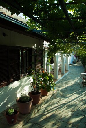 Ngoại thất