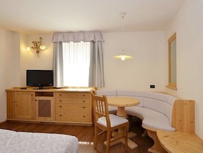 Junior Suite | Cribs/infant beds, free WiFi - Hotel Cavalletto (Moena)
