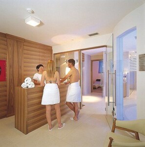 桑拿、热水浴缸、湿蒸房、土耳其浴、身体护理、面部护理