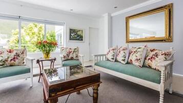 Télévision à écran plat