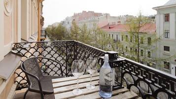 Comfort Double Room, City View | Balkoni