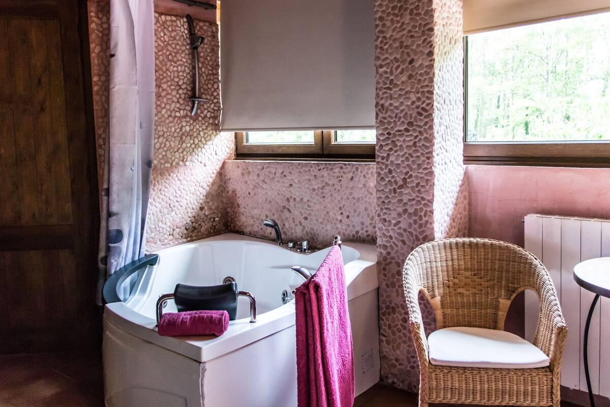 Deluxe Suite, Jetted Tub | Tab mandi berendam