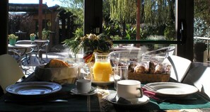 Daily buffet breakfast (EUR 8.95 per person)