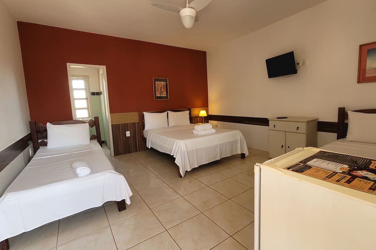 Apartamento Quádruplo Standard | Pool | Indoor pool, 2 outdoor pools